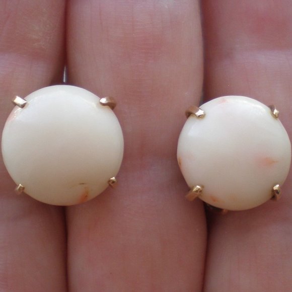 Vintage 14K Yellow Gold 14.5MM Angel Skin White Coral Clip On EARRINGS